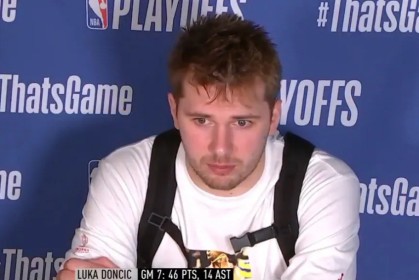  东契奇超远压哨三分独行侠险胜雷霆止连败