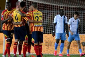  尤文图斯主场失利，争冠形势急转直下  