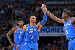  福克斯三双国王轻取雷霆  