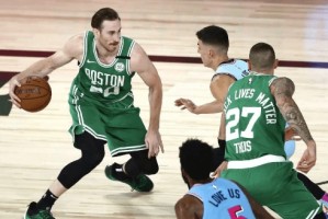  凯尔特人逆转雄鹿锁定东部决赛席位  