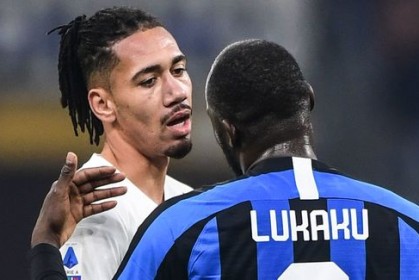  罗马遭遇黑色三分钟，斯莫林乌龙球葬送关键战役  