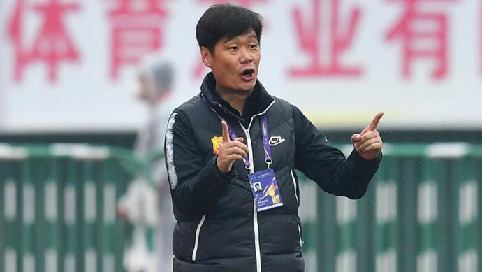  昂热主帅赛后宣布辞职，助教暂代执教职务  