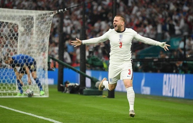  阿森纳门将致命失误葬送好局优势  